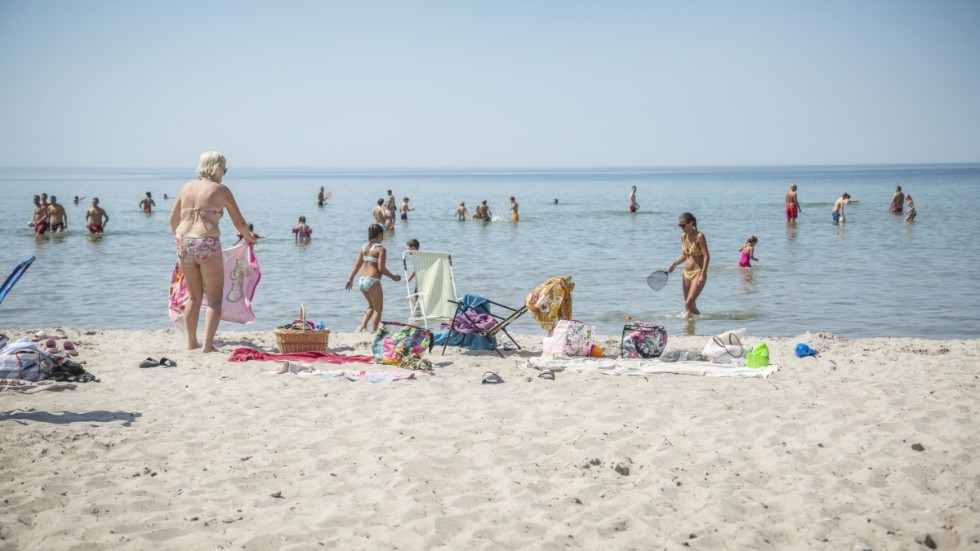 Region Gotland och Geab mäter belastningen på badplatsernas parkering. 