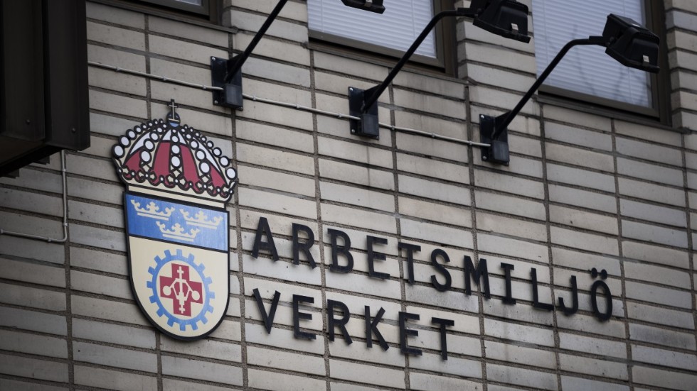 En person föll från en byggnadsställning i Vingåker.
