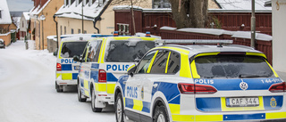 26-åringen tog sig in i hus – åtalas för grov stöld och olaga hot