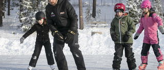 Full fart på den nyspolade isen