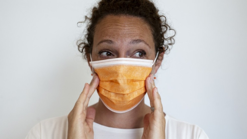 Särskilt förvånande var det att notera att inte ens vårdcentralerna har obligatoriskt bärande av mask, eftersom de ju fritt delar ut masker vid sina entréer, skriver S.G.Daun.