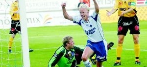 Niclas går 
dit Smedby går