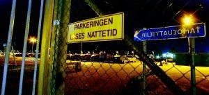 Passagerare inlåsta på Kungsängens P-plats