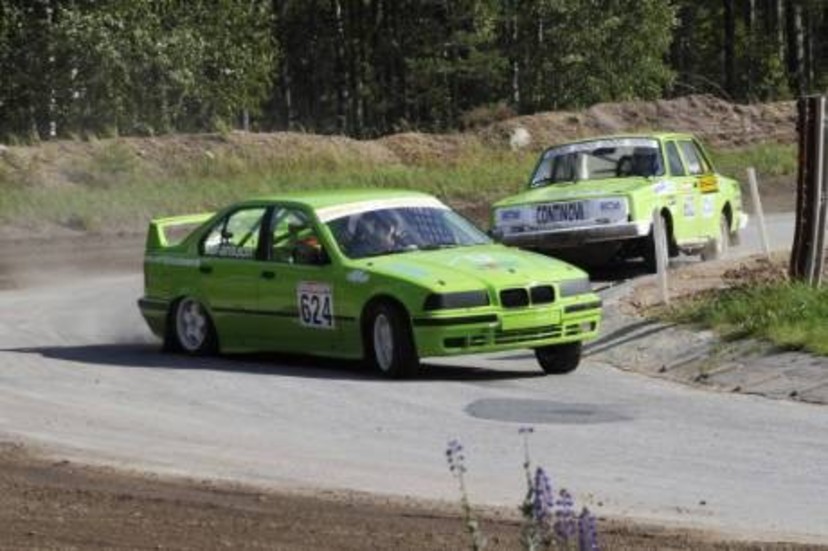 Full fart mot heatvinst. Junioren Tommy Johansson var säkerheten själv i körningen.Foto: Ilkka Ranta