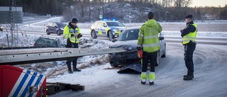 Bilar krockade i korsning – en tros ha fått sladd