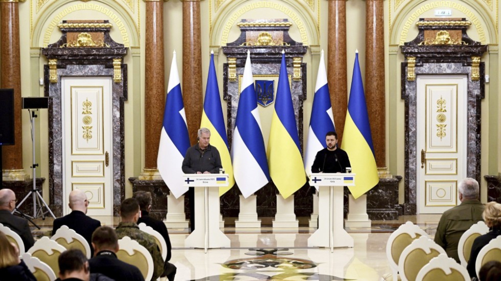 Sauli Niinistö och Volodymyr Zelenskyj under en pressträff på tisdagen.