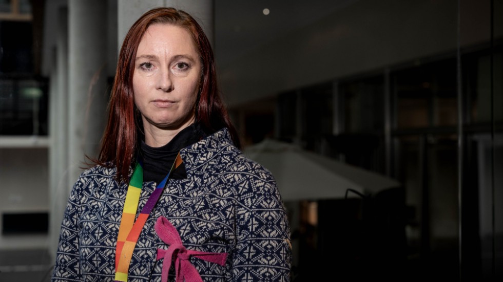 Socialnämndens ordförande Hanna Victoria Mörck (V) meddelar att samtal pågår med Uppsala Kvinnojour.