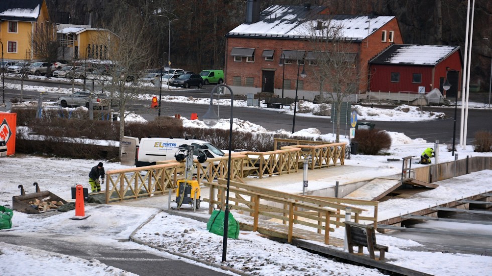 På måndagen togs arbetsstängsel och utrustning bort från området av SM Entrepenad som utfört jobbet.