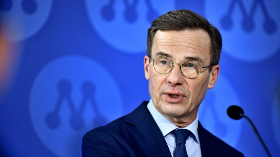 Statsminister Ulf Kristersson (M) säger att när många bidrag läggs ihop kan summan bli väldigt hög.