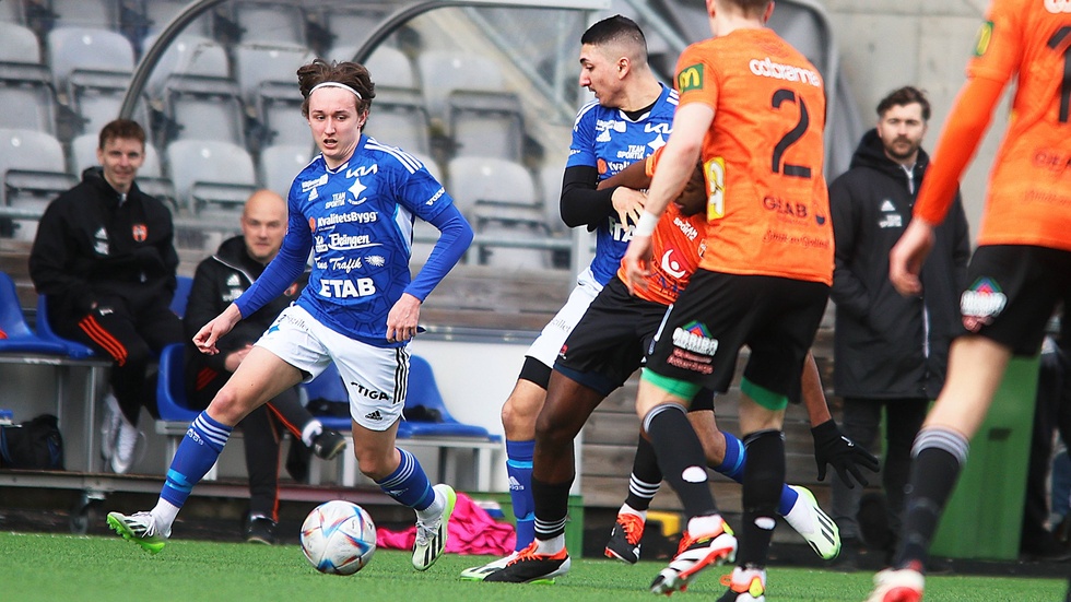 Förra året spelade Elias Rigö i IFK Eskilstuna. Nu fortsätter yttern i AFC.