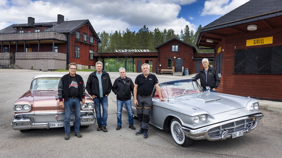 Gänget bakom Midnight sun meet i Gällivare som i firar 20 års jubileum med bilutställning och en festkväll Nunisparken. Från vänster: Sven Pettersson, Anders Jakobsson, Benny Renberg, Lars Sjöström och Kjell "Firro" Hansson. 