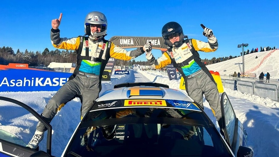 Kartläsaren Johan Grönvall och Katrineholmaren Mille Johansson blev mästare i Junior-VM.