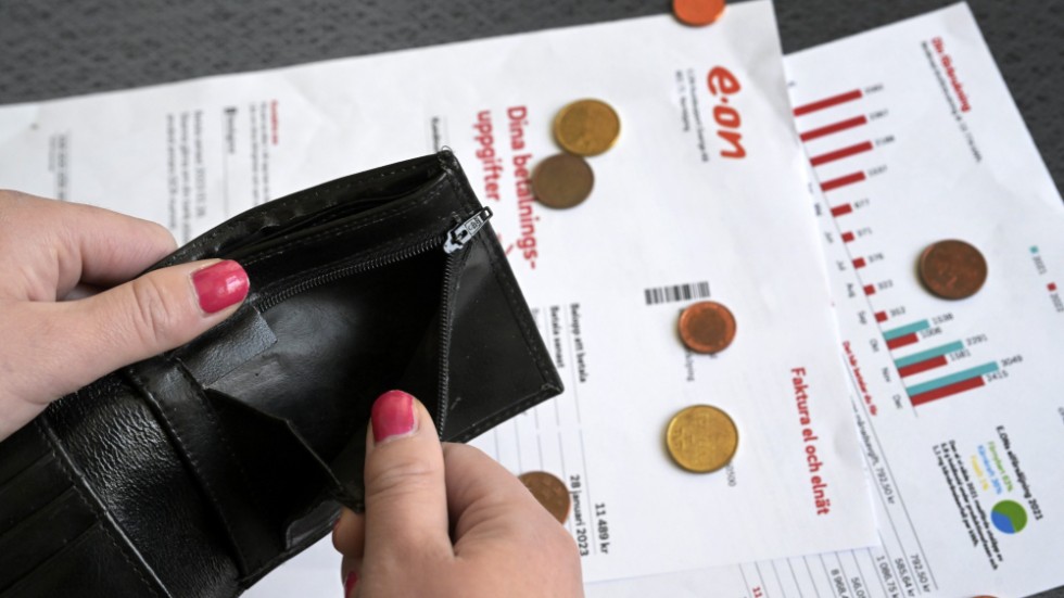 Inflationseffekten har ätit upp många års reallöner och många hushåll börjar få problem att få pengarna att räcka till, enligt Hyresgästföreningen, som vill se en statlig hyresakut för att hjälpa drabbade att slippa vräkningar från bostaden. Arkivbild