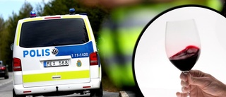 Man slogs med vinglas rakt i ansiktet