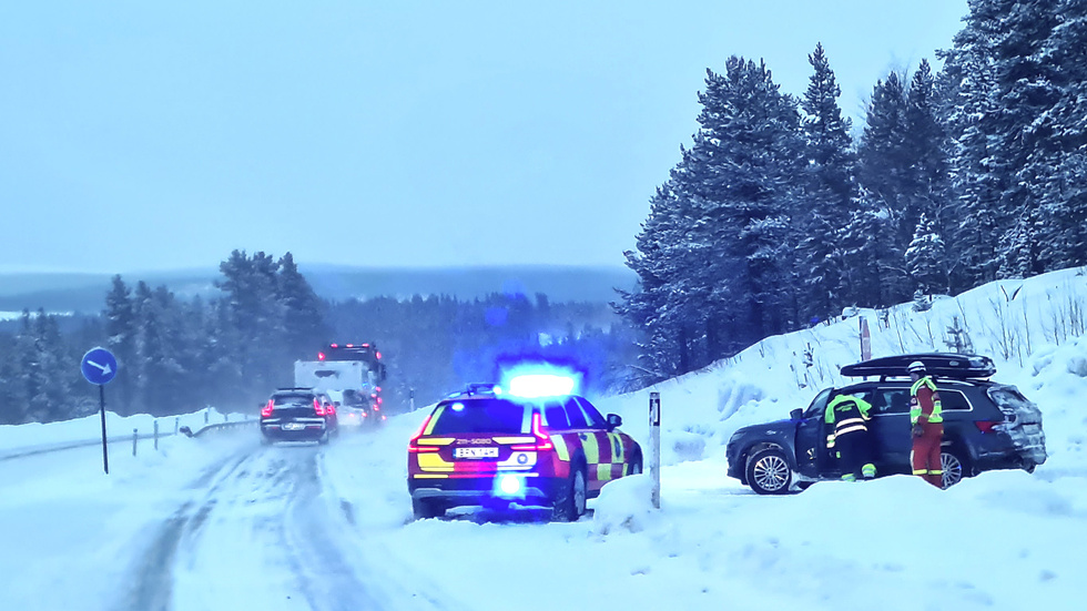 En olycka inträffade på E10 norr om Svappavaara.