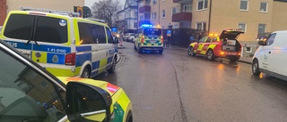 En vecka efter branden: Läget stabilt för brännskadad Strängnäsbo