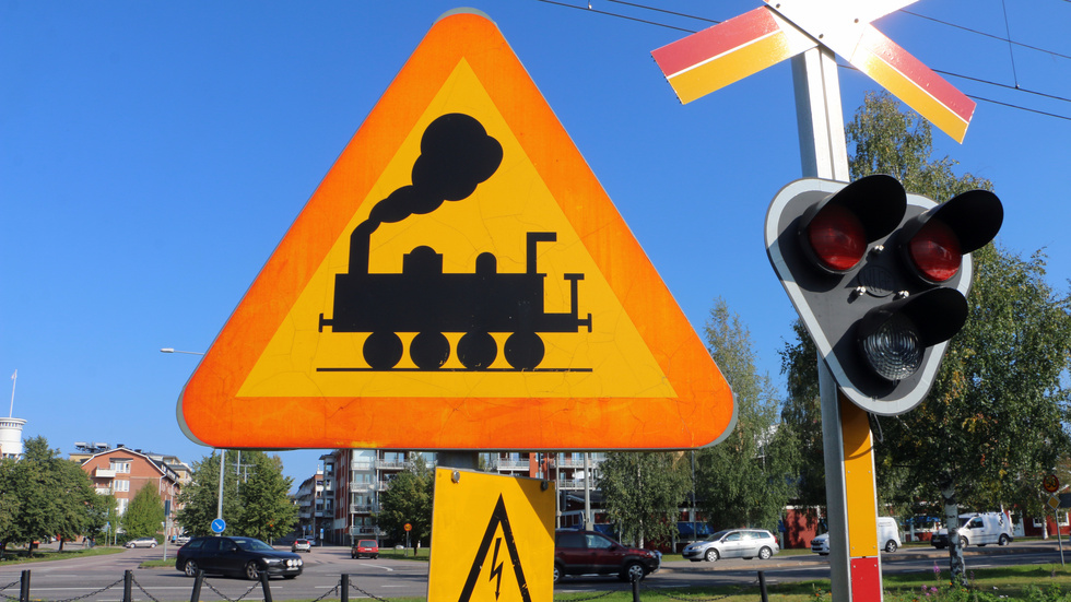 Insändarskribenten tycker till om olika aspekter av Norrbotniabanan. (Arkivbild)