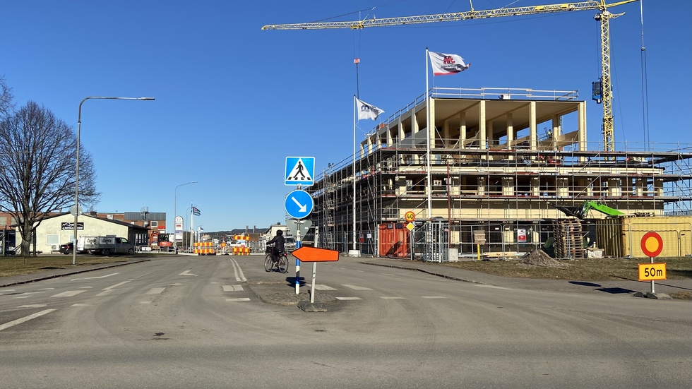 Vintergatan är avstängd för trafik. Orsaken är ett trasigt avloppsrör.