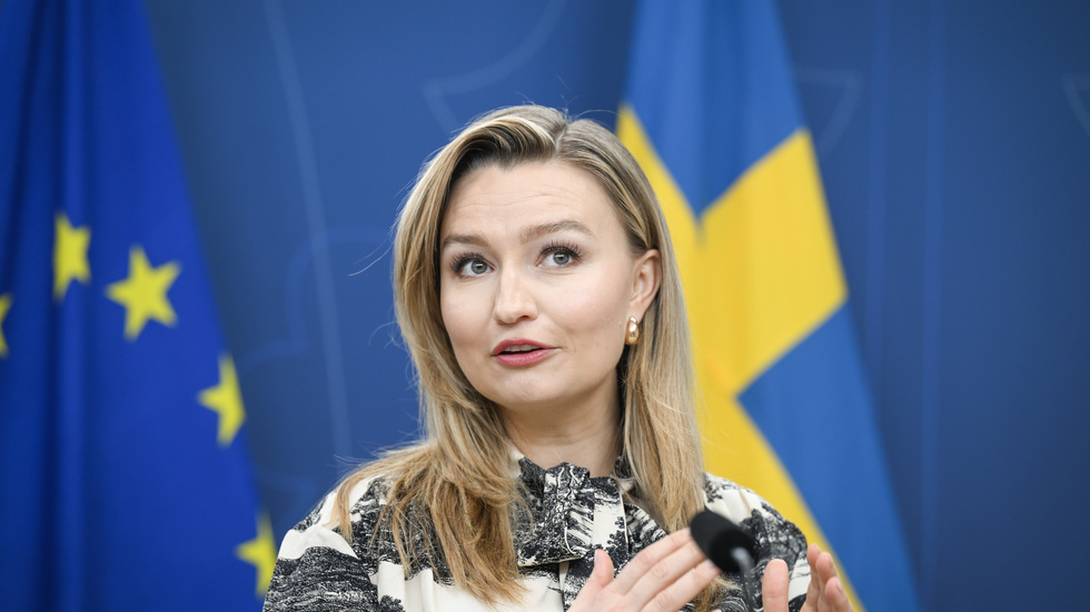 Uppfriskande att Kristdemokraterna nu häver sig upp på den kulturpolitiska scenen med ett program som är mer omfångsrikt än något annat partis.