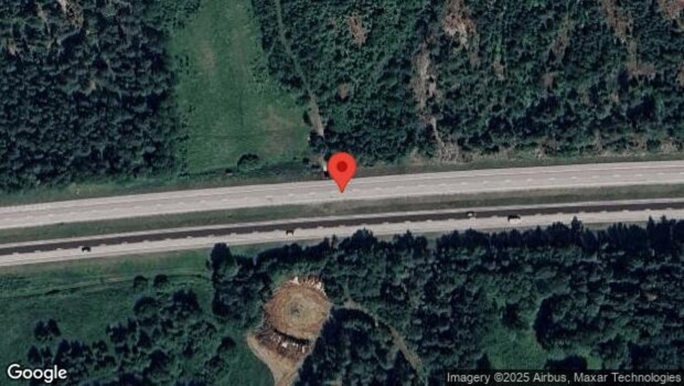 Stillastående personbil stör trafiken på E18