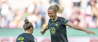 Svenska landslagsanfallaren stannar i Wolfsburg