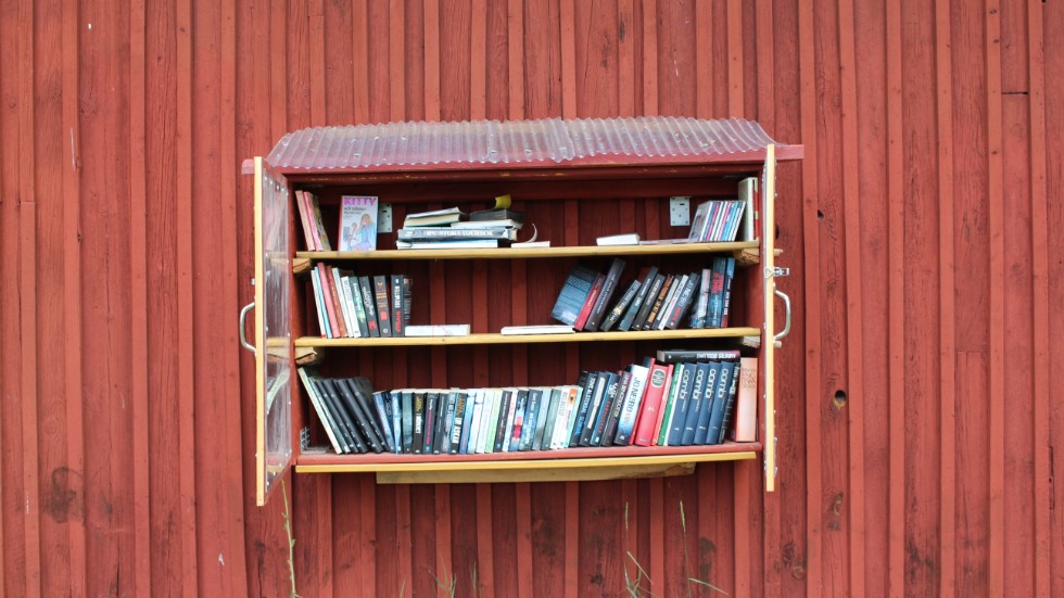 Det lilla biblioteket är precis som Drottning Kristinas trädgårdar till för allmänheten att bruka.
