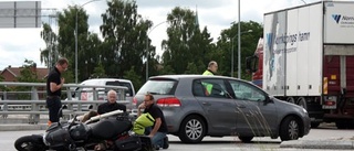 Motorcykel och lastbil kolliderade