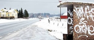 Skolelever hoppade undan för buss