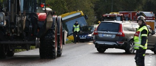 Två skadade i bussolycka