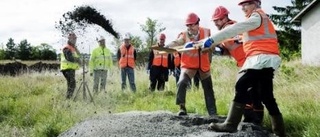 Första spadtaget tlll ny bussdepå