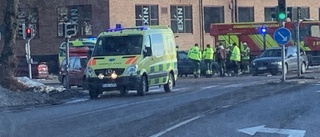 Två bilar i krock på Kungsgatan i Eskilstuna