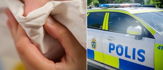 Försökte bita och kleta snor i ansiktet på polis – döms till vård