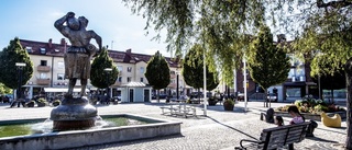 Parkeringskaos på Östra torget i Torshälla