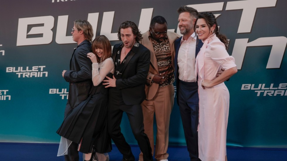 Brad Pitt tillsammans med motspelarna Joey King, Aaron Taylor-Johnson, Brian Tyree Henry och Kelly McCormick samt regissören David Leitch.