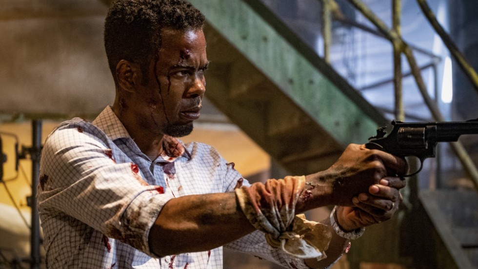 Chris Rock tog initiativ till "Spiral: From the legacy of Saw" och spelar också huvudrollen i filmen. Pressbild.