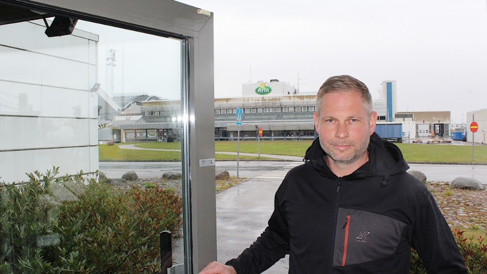 Mathias Carlsson, mejerichef på Arla i Linköping, välkomnar satsningen på en ny förförpackningslinje för 52 miljoner kronor.