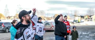 Supportrarna följde Boden från parkeringen