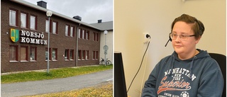 Fortsatt låsta dörrar på kommunhuset i en månad till – byggs om av säkerhetsskäl: ”Man vet ju aldrig”