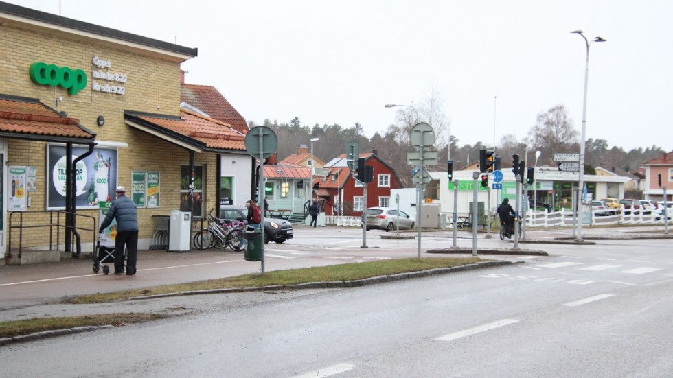 På båda sidor av korsningen Malmslättsvägen/Westmansgatan planeras rivningar och bostadsbyggen.