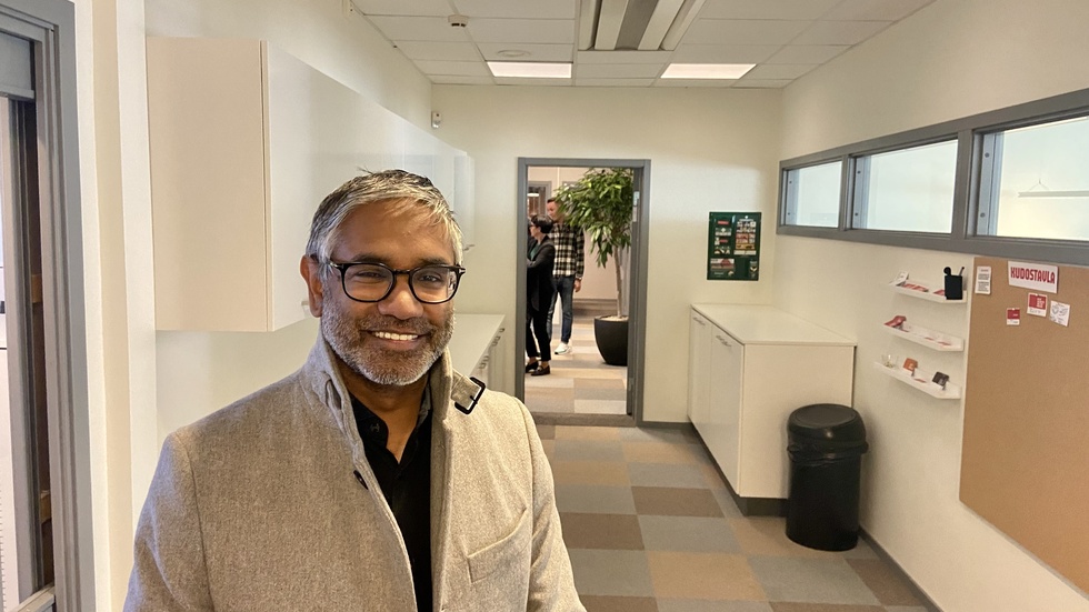 "Vi behöver nog titta över hela trafiksituationen, både med flöden och parkeringsplatser" säger Fredrik Hansson (S) som är ordförande för samhällsbyggnadsutskottet.