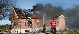 Brand förstörde övervåningen