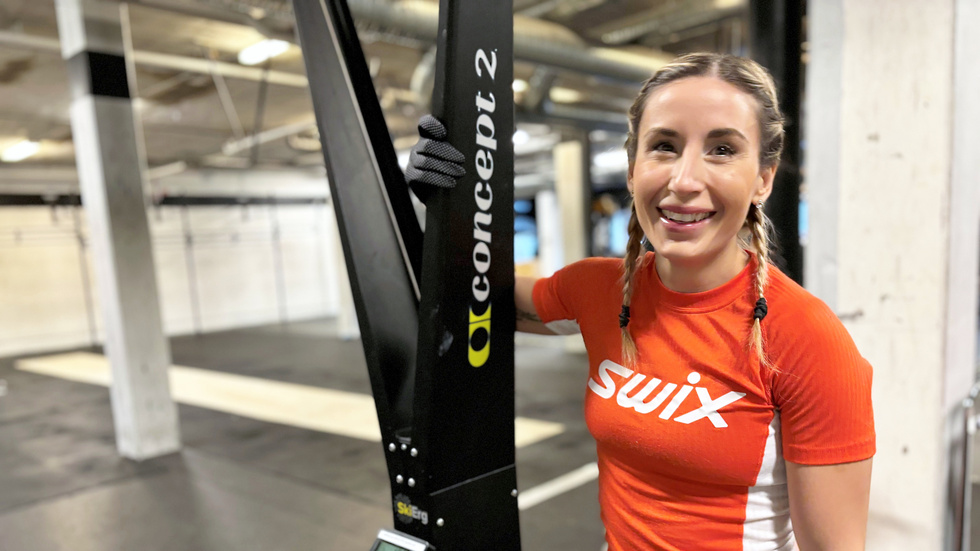 Chloé Hansson Holmqvist räds inte tuffa utmaningar. Tvärtom. Hon älskar det. Nu gör 29-åringen sig redo för Nordenskiöldsloppet och det kan också bli en start i Ski Classics.
