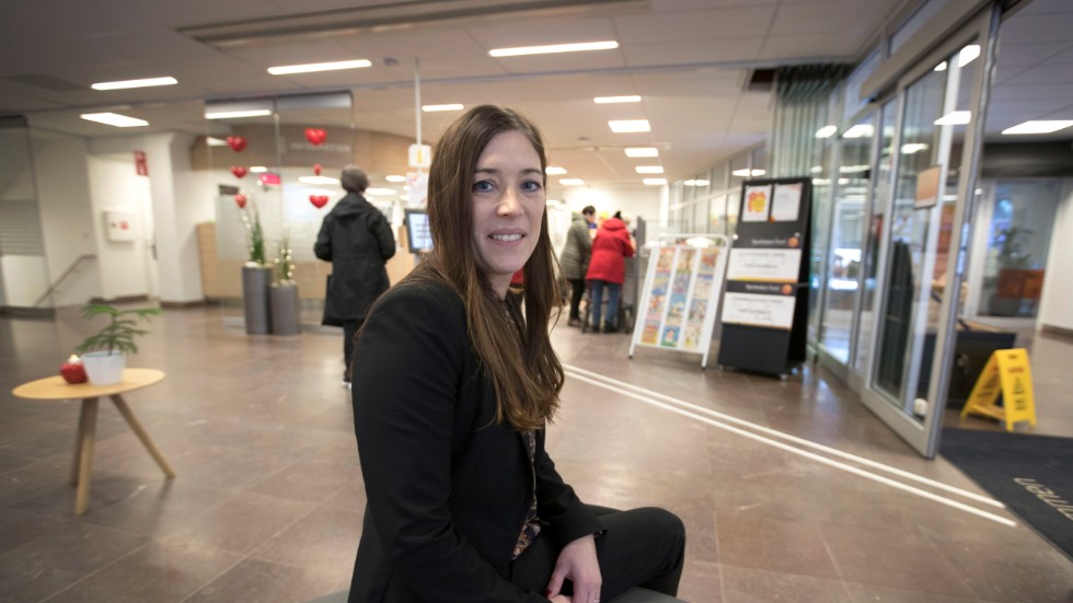 Annika Sandberg, kontorschef, Sparbanken 
Nord, tycker att regeringens beslut visar på att samhället kanske ännu inte är moget för att vara kontantlöst.
