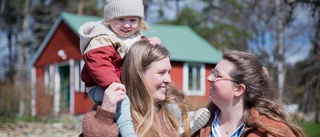 Johanna och Linas tuffa resa mot familjelyckan