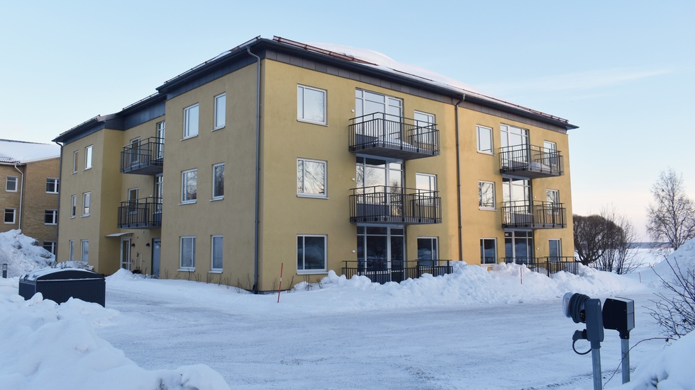 ”Under årens lopp har påtryckningarna och önskemålen om nybyggda lägenheter från lokalsamhällen i ytterområden varit många.”