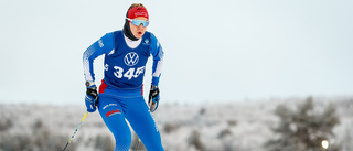 Skelleftetjejen bara en plats från medalj i VM efter superinsats