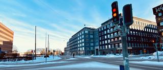 Nu släcks trafikljusen i stora korsningen