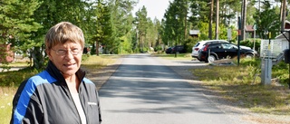 Smal väg och hög hastighet ute vid Boviksbadet skapar oro