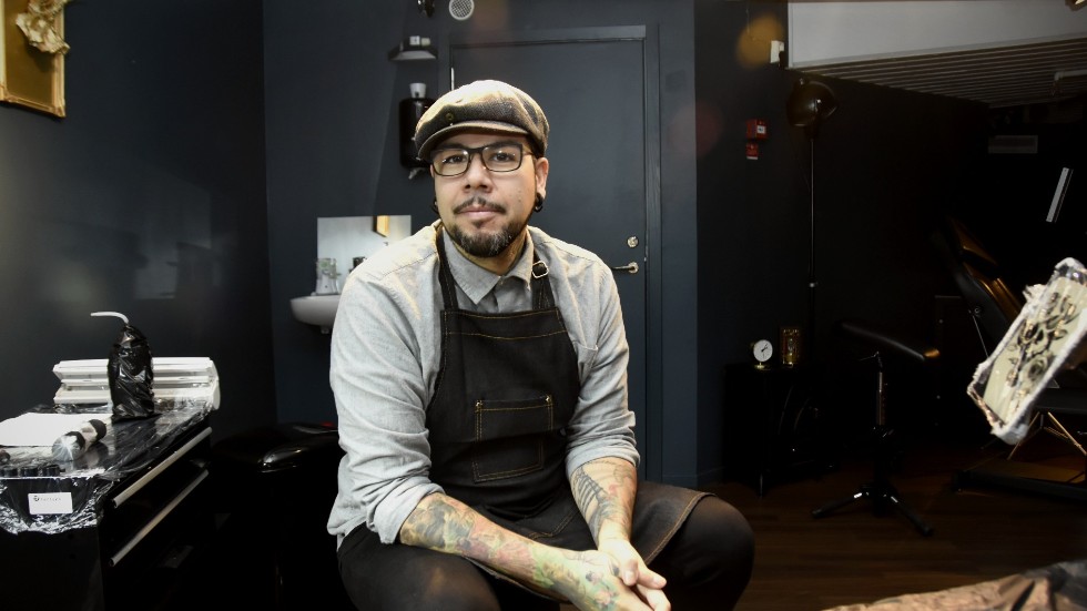 Att måla och skapa har alltid varit Franco Lara Greus passion. Han fascinerades tidigt av tatueringskonsten. "Jobbar man med något man älskar mår man bra i hela själen", säger han. 