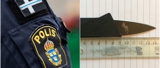 Polis bar olaglig kniv på flygplats – får behålla jobbet